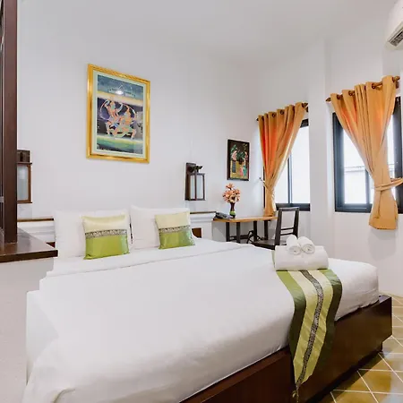 Huen Hug Chiang Mai Hotel Room photo