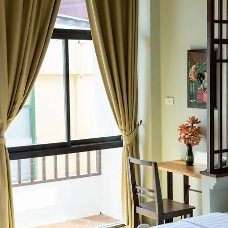 Huen Hug Chiang Mai Hotel Exterior photo